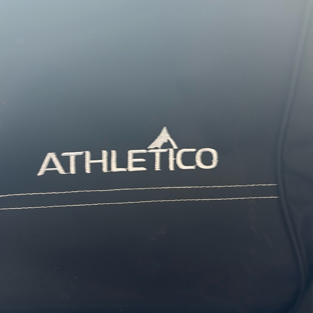 New athletico non - padded ski boot bag —-